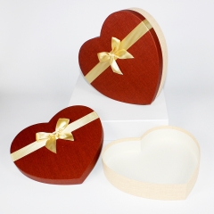 Luxury Printed Heart-shaped Packing Paper Gift Box